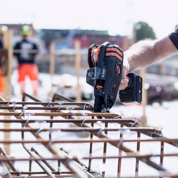 Betonijzer vlechter huren Utrecht Snel beton vlechten met de Tjep betonijzer vlechter